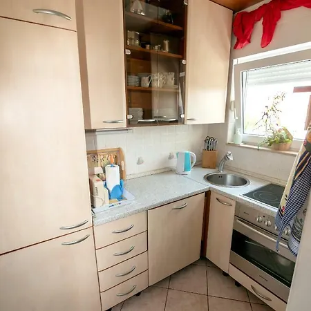 Apartman Manja With Private Entrance * Barbat na Rabu