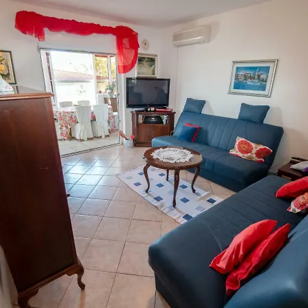 Apartment Apartman Manja With Private Entrance Barbat na Rabu